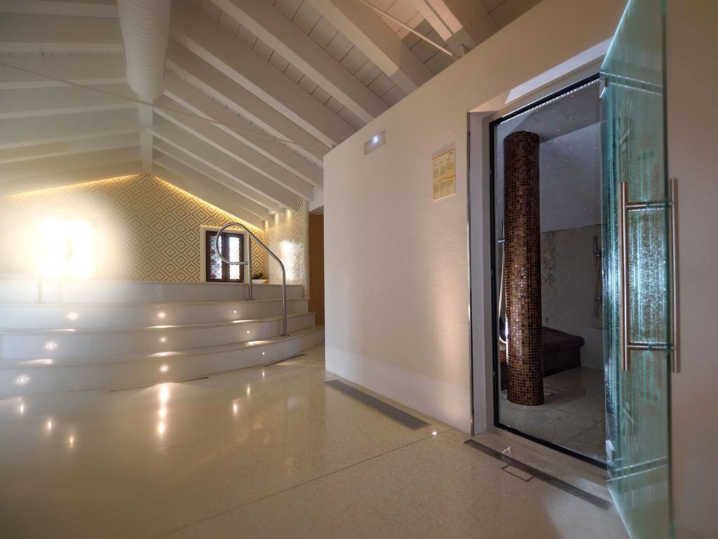 Ai Reali - Small Luxury Of The World